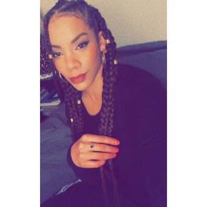 Meet your Posher, Chanel